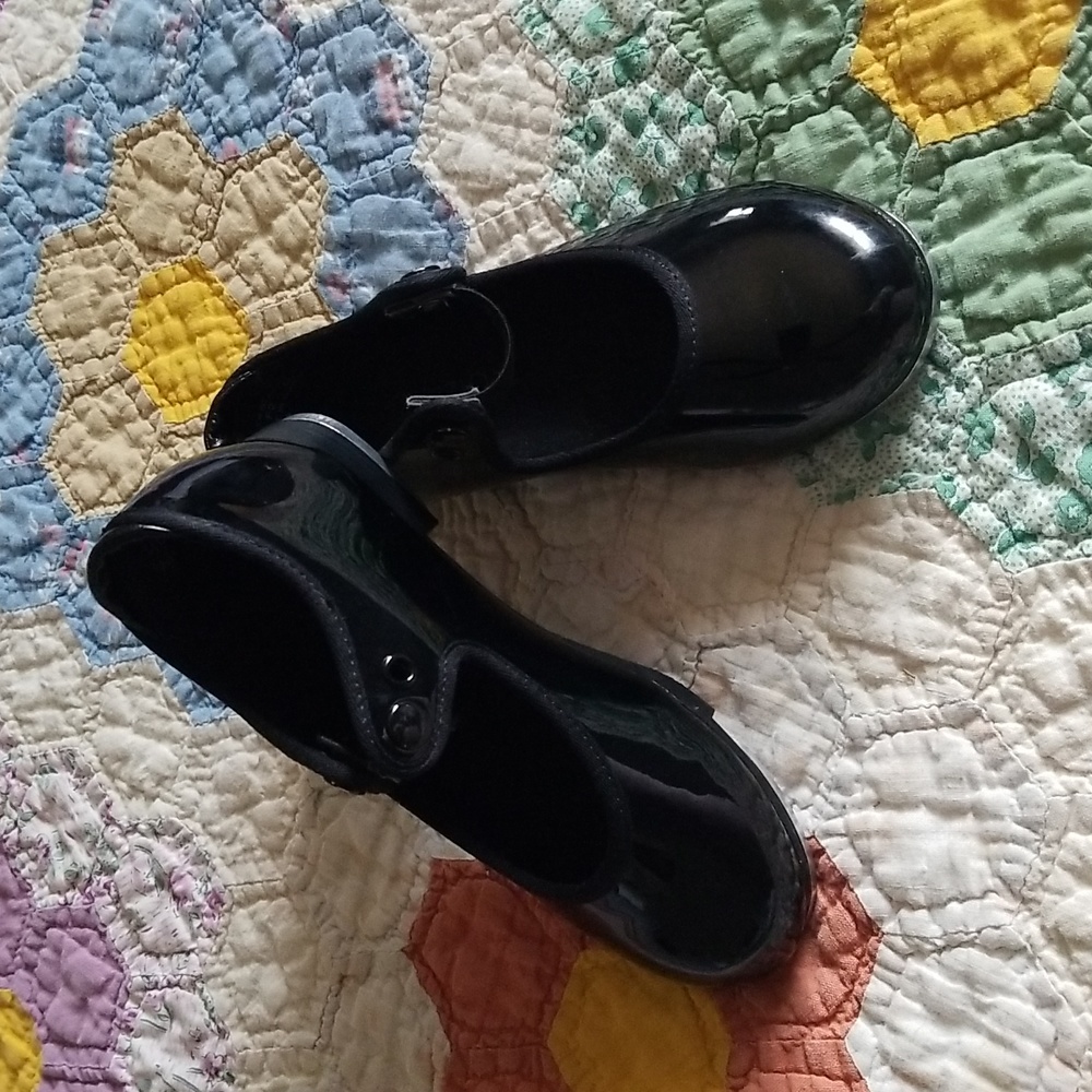 Capezio kids tap shoes size 9.5 M